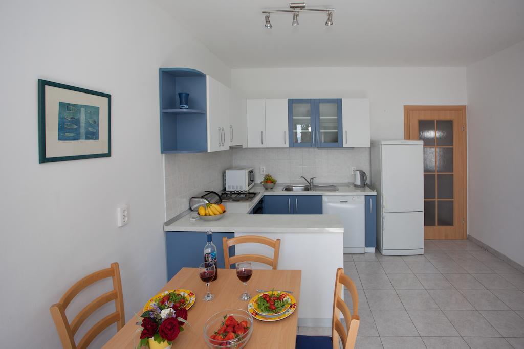 Apartment Firule Sandy Beach Сплит Экстерьер фото